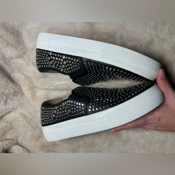 Vince Camuto Studded Kindra Leather Sneaker Size 9.5 - Picture 4 of 5